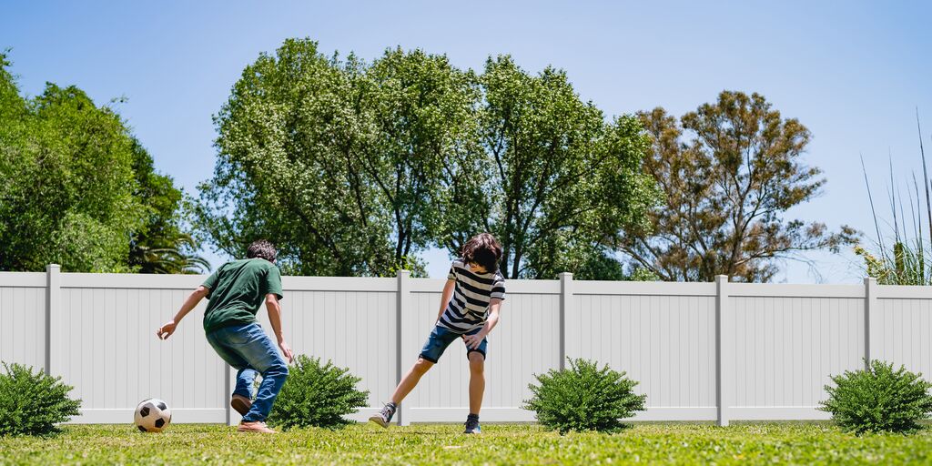 ActiveYards, Dogwood vinyl fence