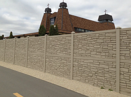 Simtec – Stacked Ecostone privacy barrier